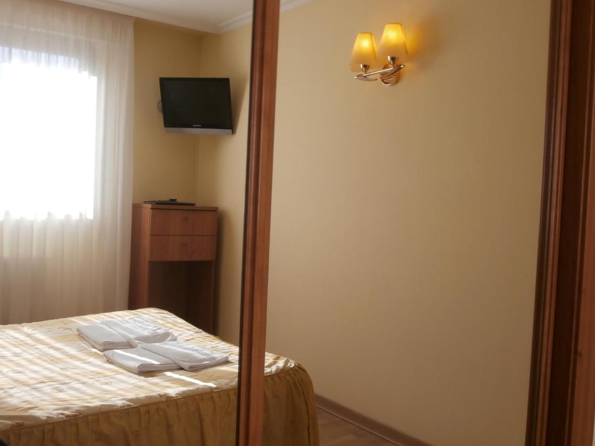Hostal El Volante Estella Bagian luar foto