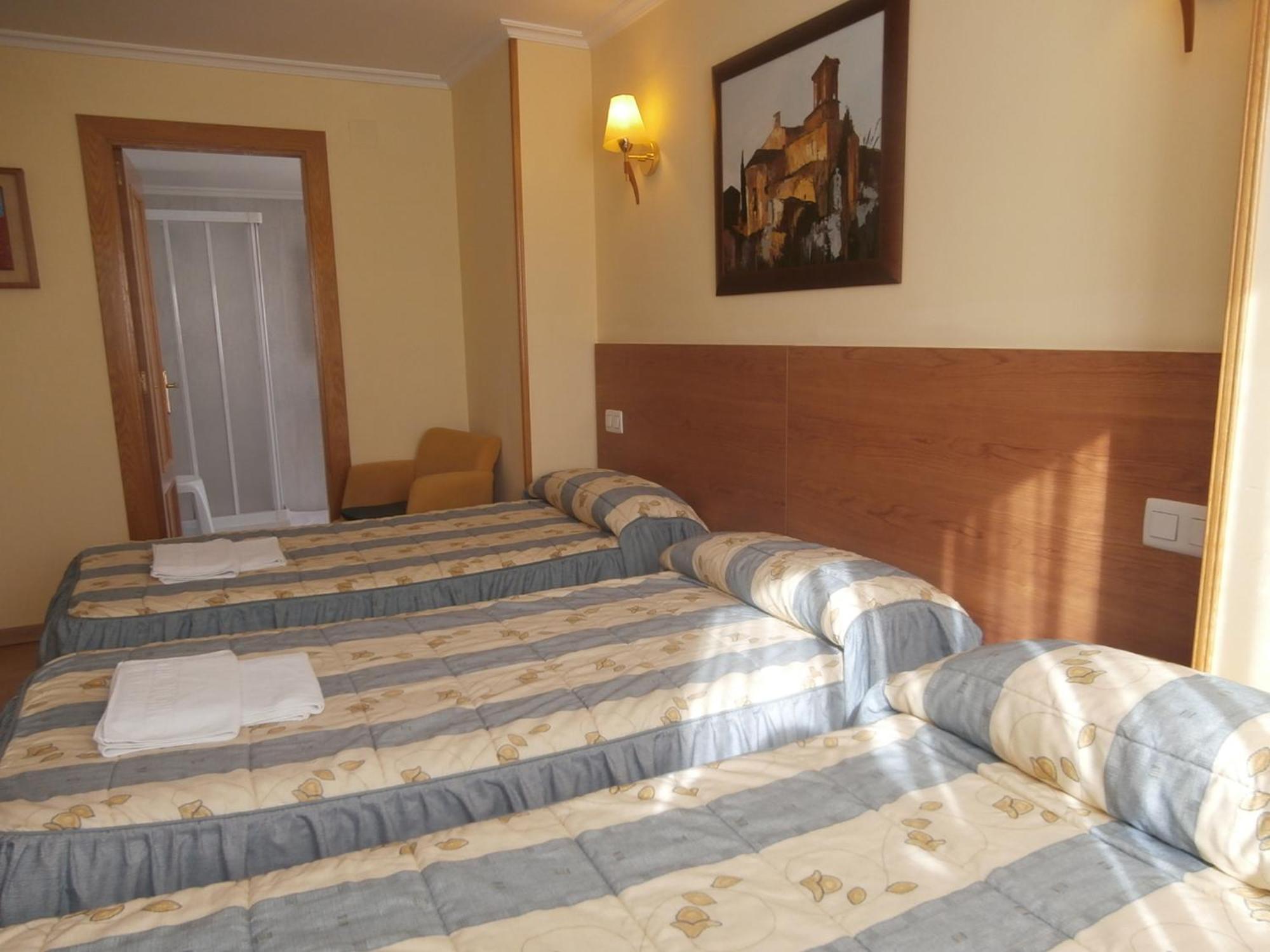 Hostal El Volante Estella Bagian luar foto