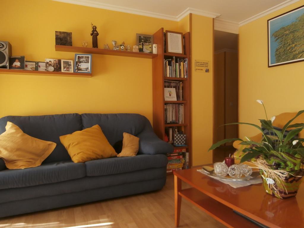Hostal El Volante Estella Bagian luar foto