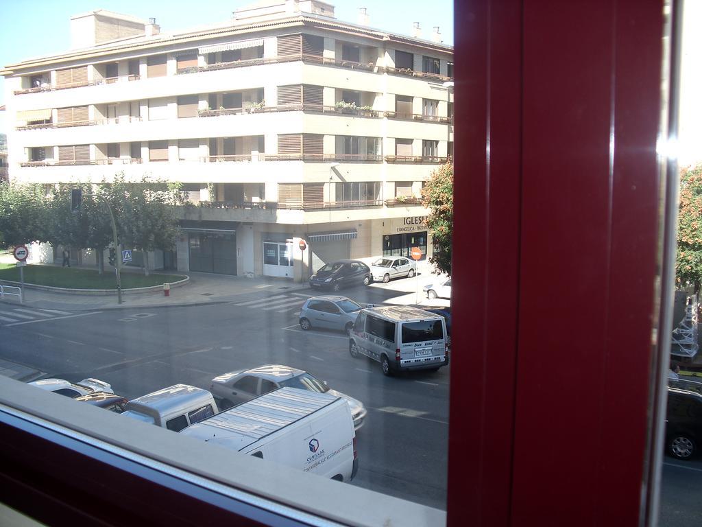 Hostal El Volante Estella Bagian luar foto