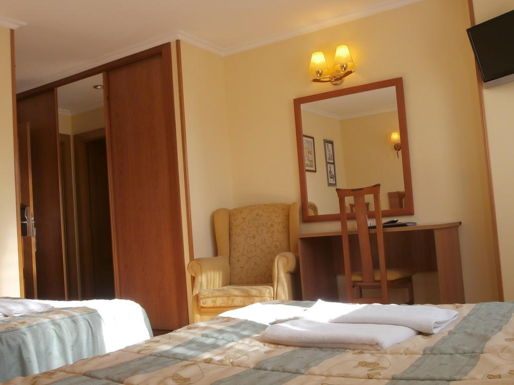 Hostal El Volante Estella Bagian luar foto