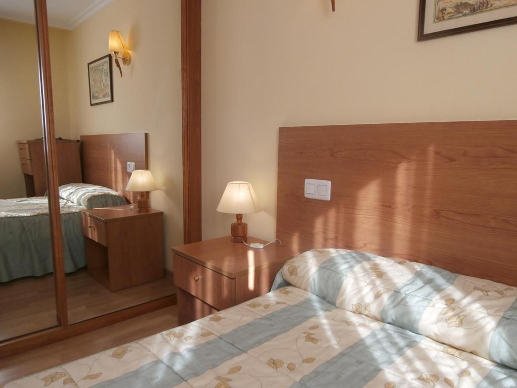 Hostal El Volante Estella Bagian luar foto