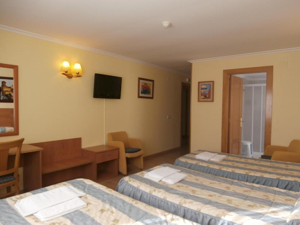 Hostal El Volante Estella Bagian luar foto