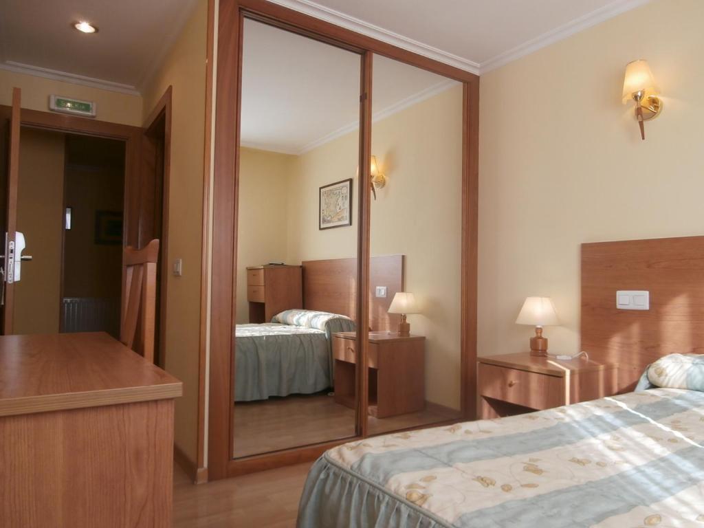 Hostal El Volante Estella Bagian luar foto