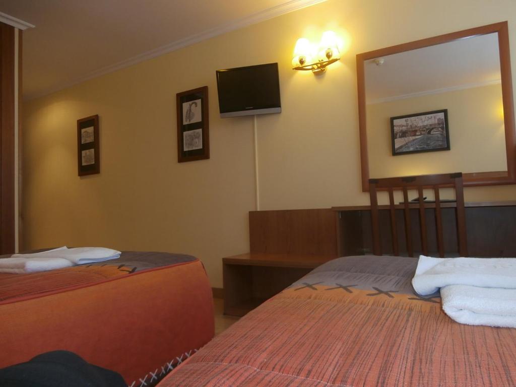 Hostal El Volante Estella Bagian luar foto